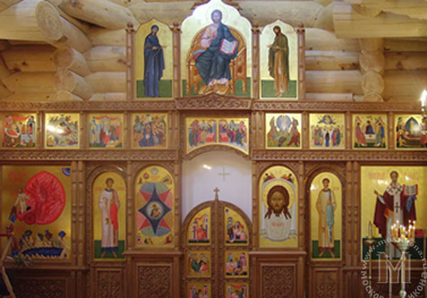 Иконостас храма в честь иконы Божией Матери Неопалимая Купина. Иконостас храма в честь иконы Божией Матери Неопалимая Купина.