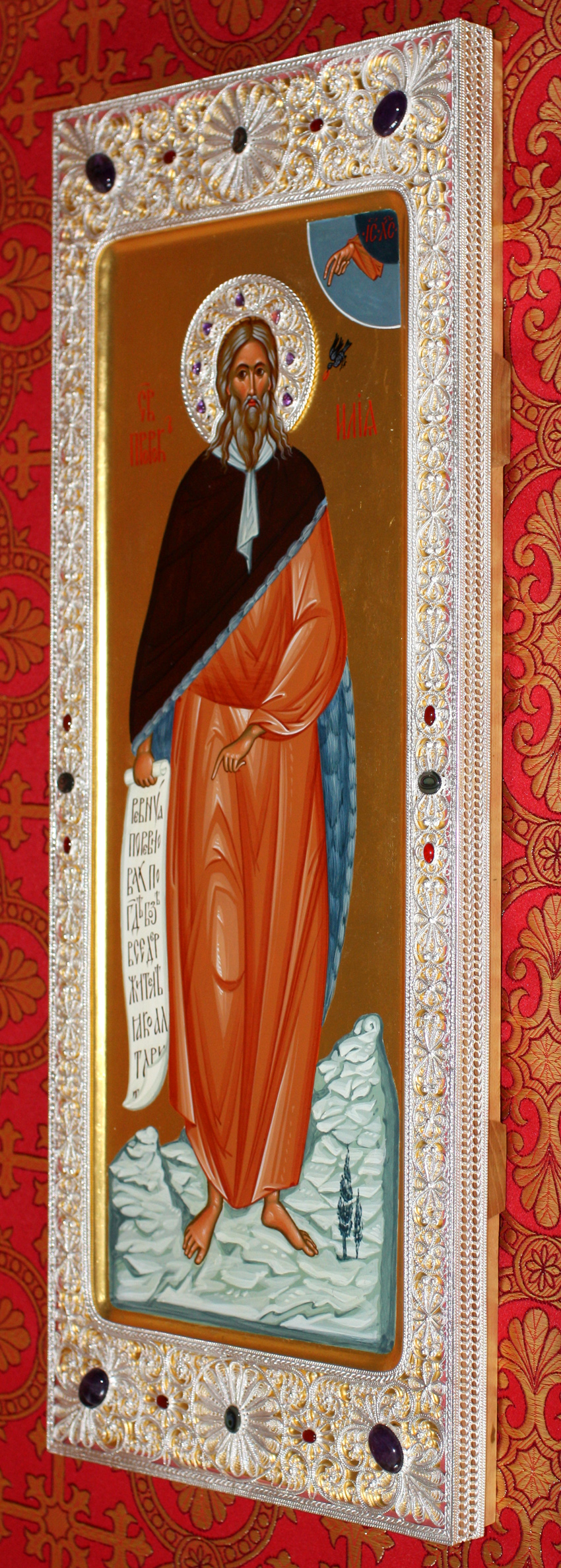 Мерная икона в окладе - первая икона новорожденного.